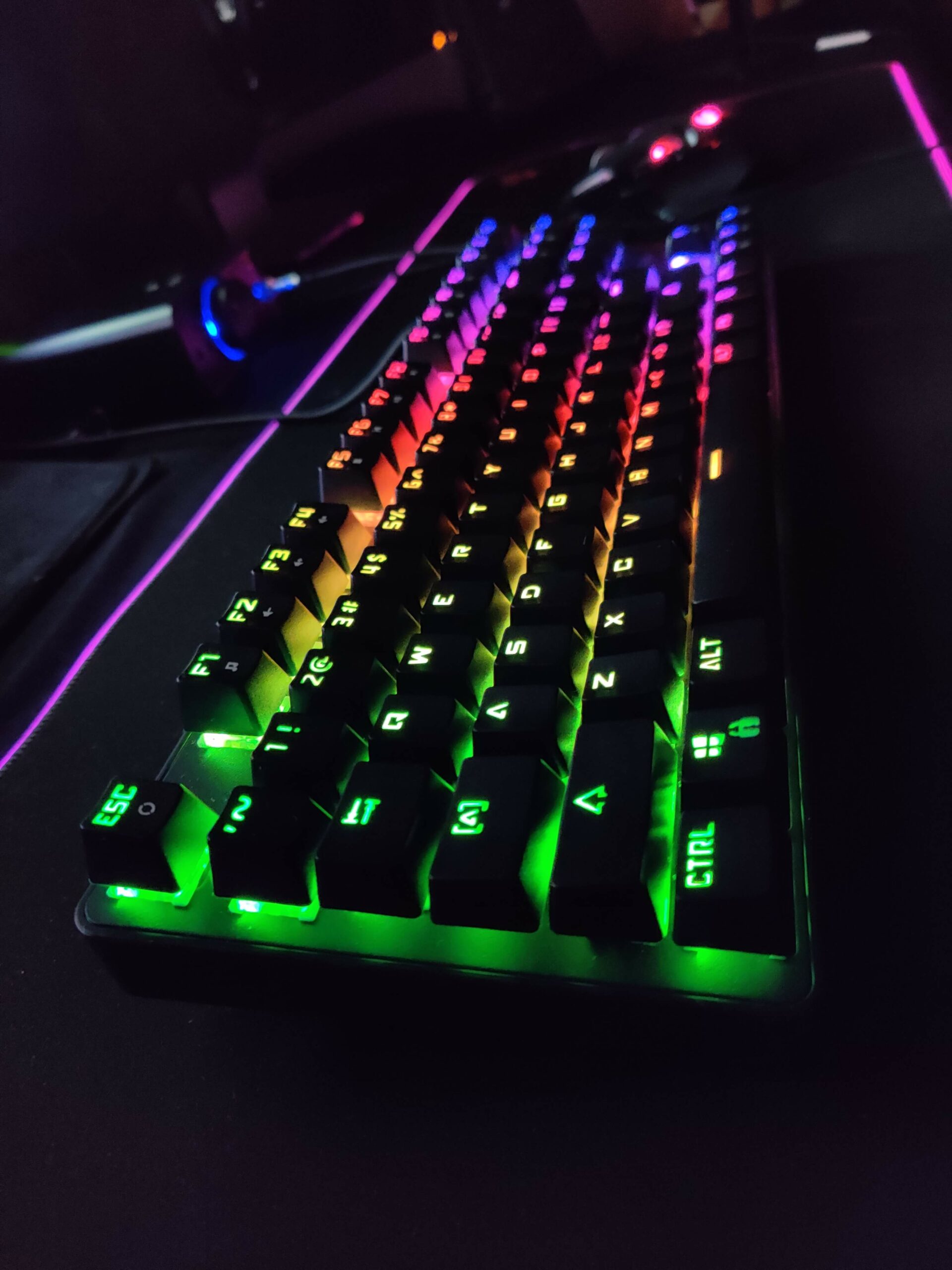 cosmicbyte-firefly-mechanical-keyboard-on-a-budget-2
